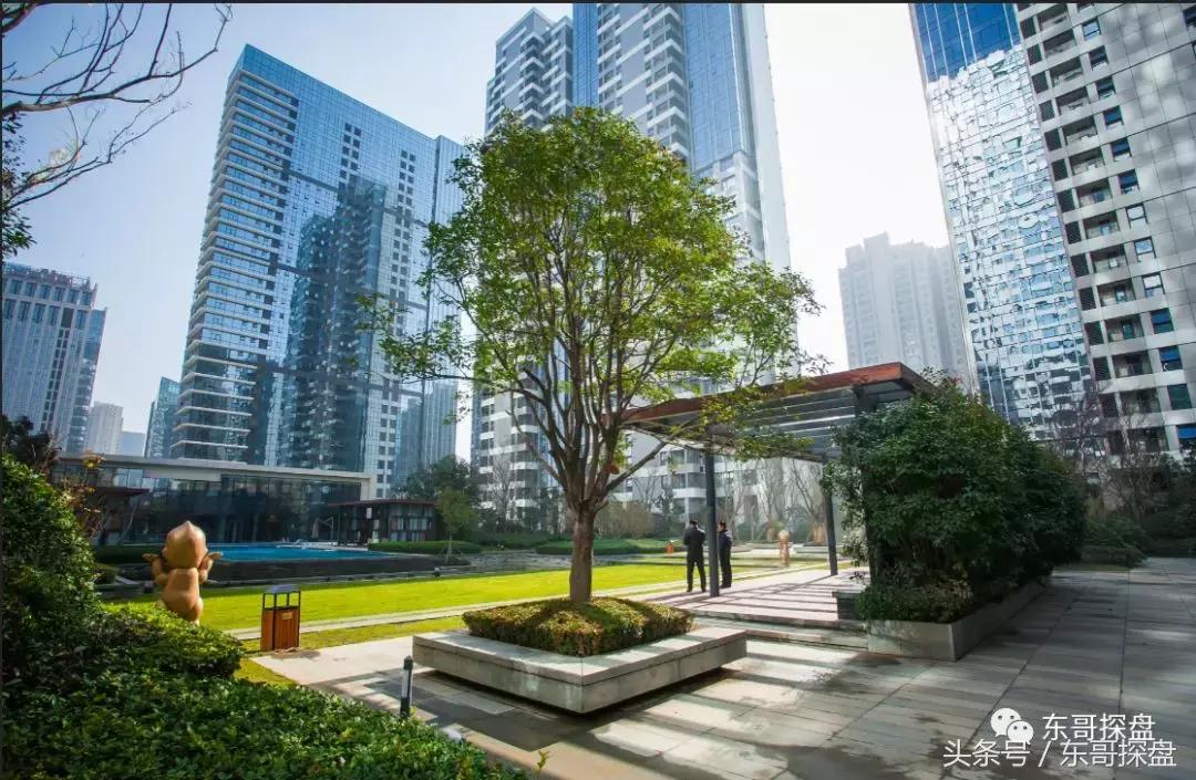 当年错过我的人你后悔吗,当年错过的那个人你后悔了吗