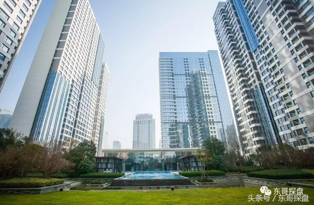 当年错过我的人你后悔吗,当年错过的那个人你后悔了吗