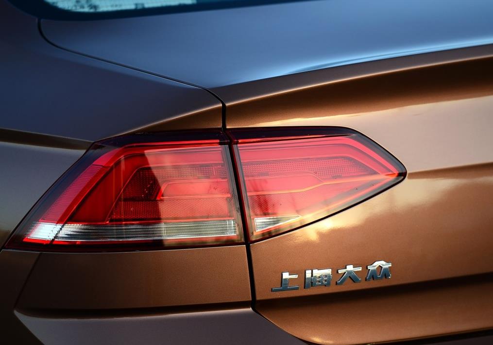 大众凌渡舒适版测评,宽体轿跑凌渡价格