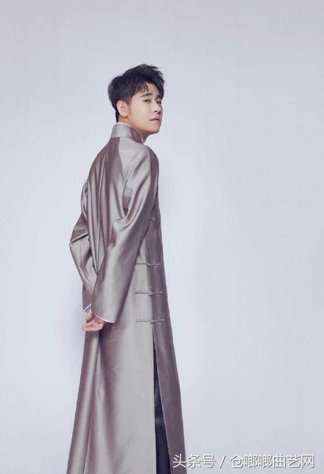 张云雷乾坤带评剧完整版带伴奏,张云雷第一次听粉丝唱评剧