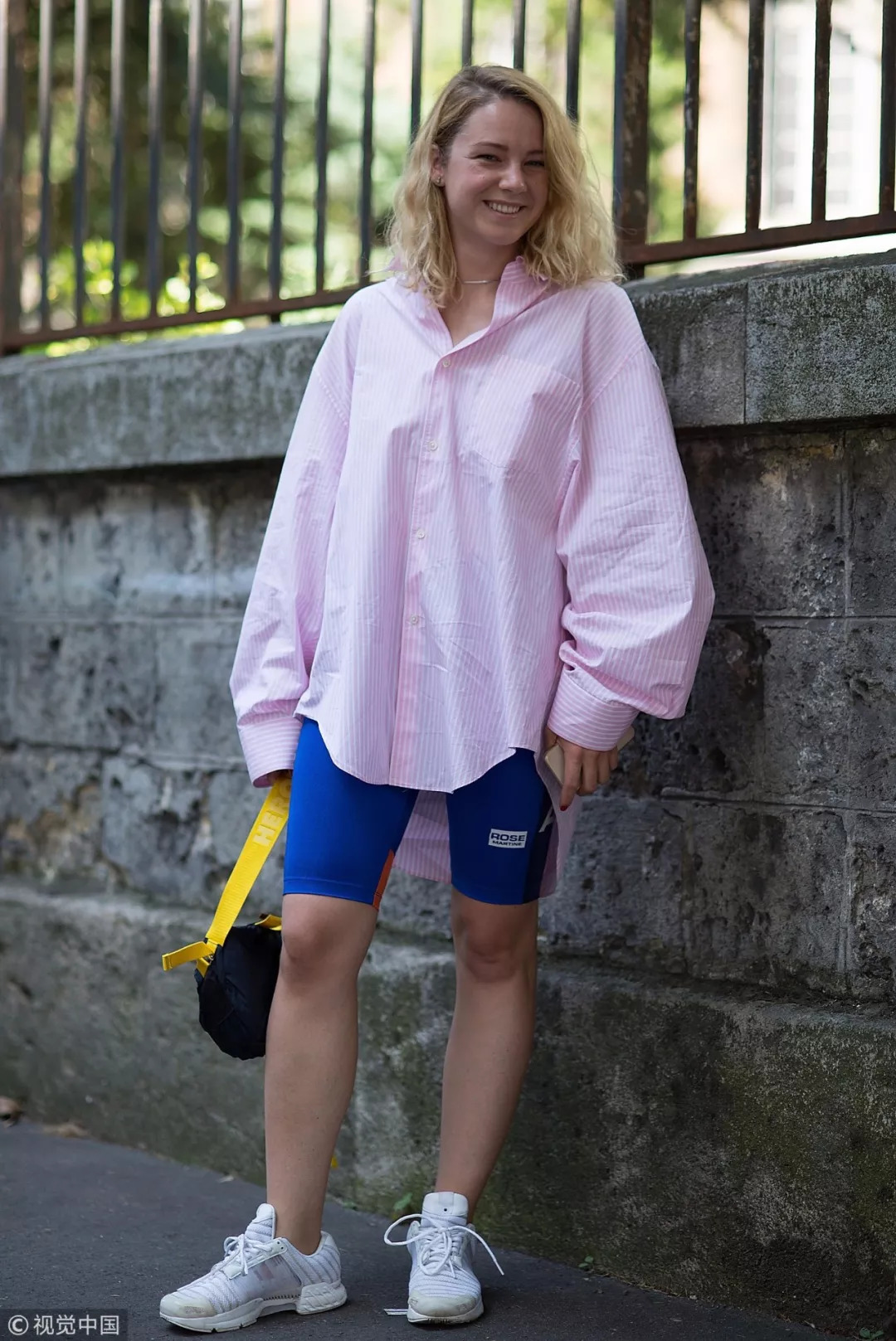 长袖衬衫怎么穿才好看,衬衫这样穿时髦又高级回头率200%