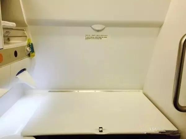 老年人坐飞机注意什么,坐飞机注意事项及流程