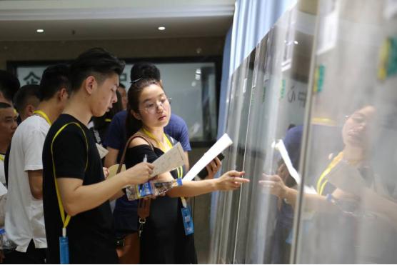 蒙娜丽莎瓷砖国际时尚馆,蒙娜丽莎瓷砖店总设计师