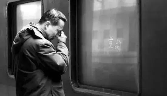 马上,这些年轻人要离开乐山!未来将属于他们……