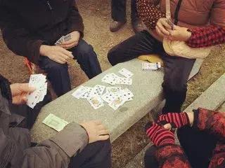 马上,这些年轻人要离开乐山!未来将属于他们……