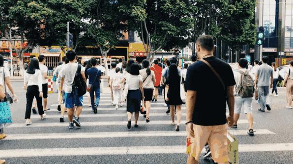 工资3000，还贷5000，西安年轻人的夜晚很心酸……