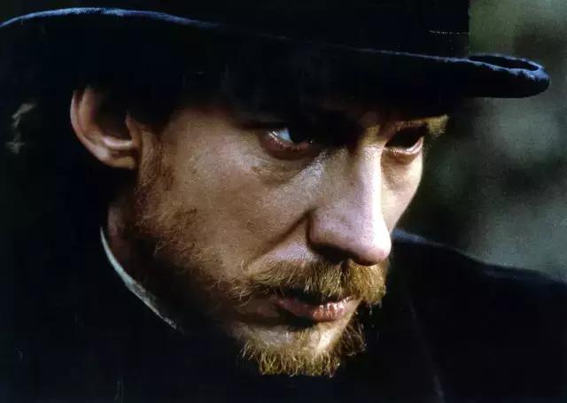 罗密欧与朱丽叶小李子帅气片段,五部电影回顾小李子的颜值巅峰