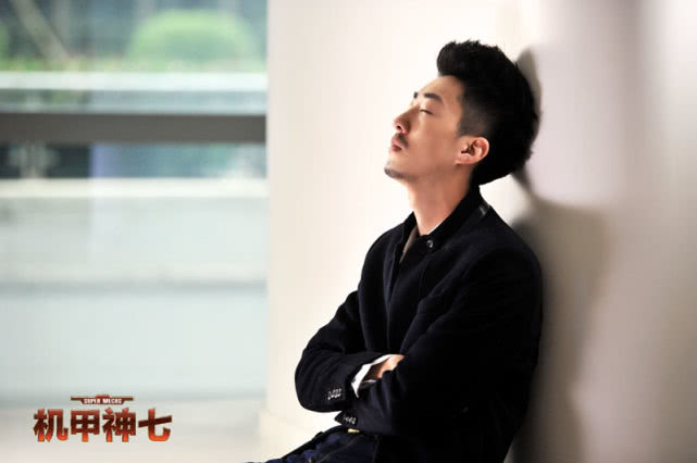 《机甲神七》8月26日爆燃上线冰火兄弟上演城市激战