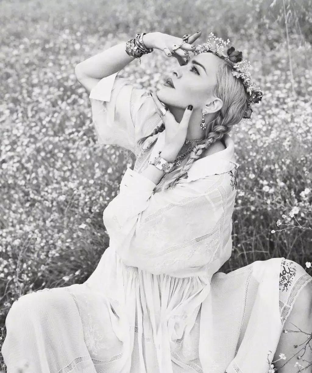 已经步入花甲之年,已进入了花甲之年