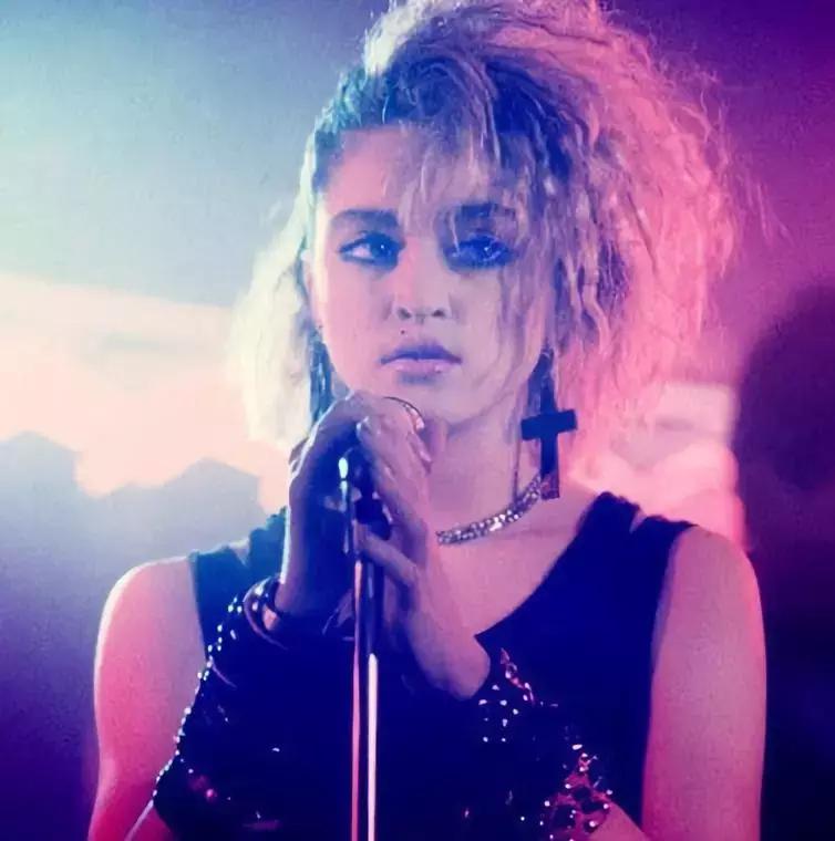 已经步入花甲之年,已进入了花甲之年