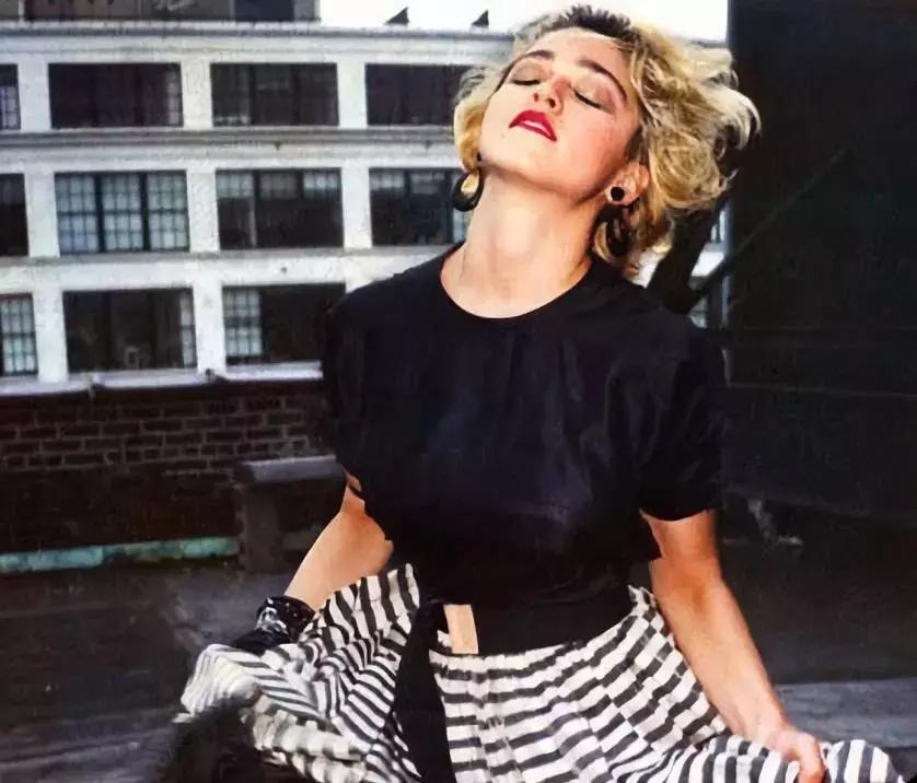 已经步入花甲之年,已进入了花甲之年