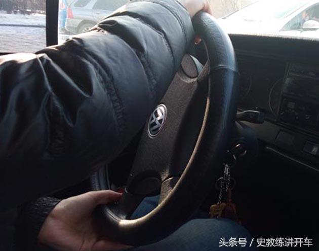 科三考试靠边停车熄火了怎么办,科三考试停车起步老是熄火怎么办