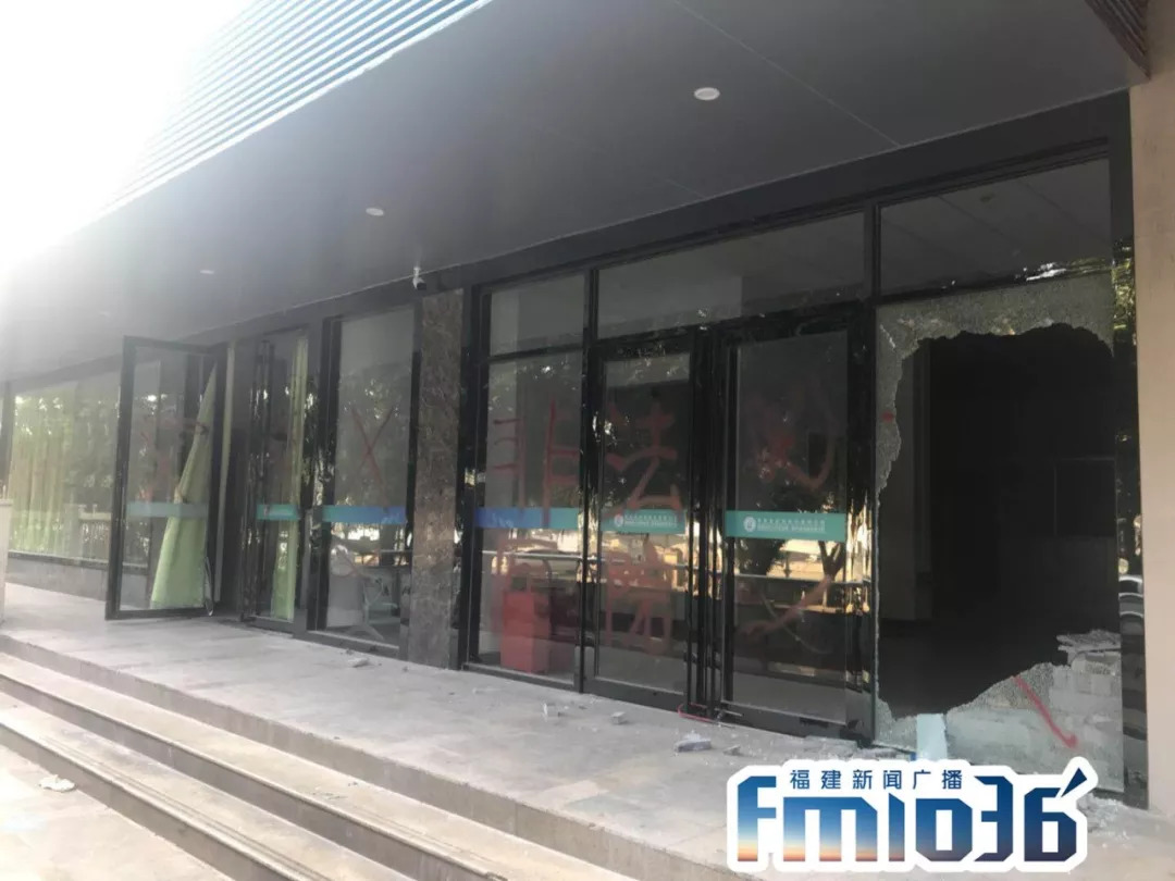 皮肤病性病医院开在居民楼二楼，小区业主不淡定了「1036三剑客」