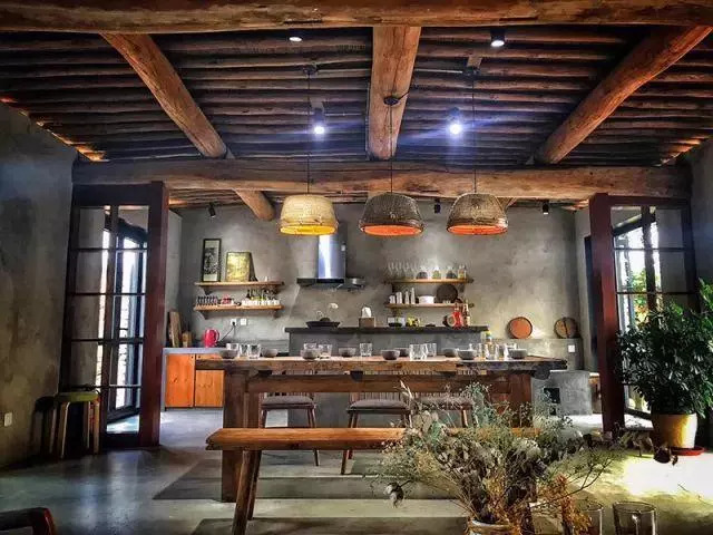 贪玩妈妈亲测这座度假圈中的高颜值古堡，还是一家青少年国际营地