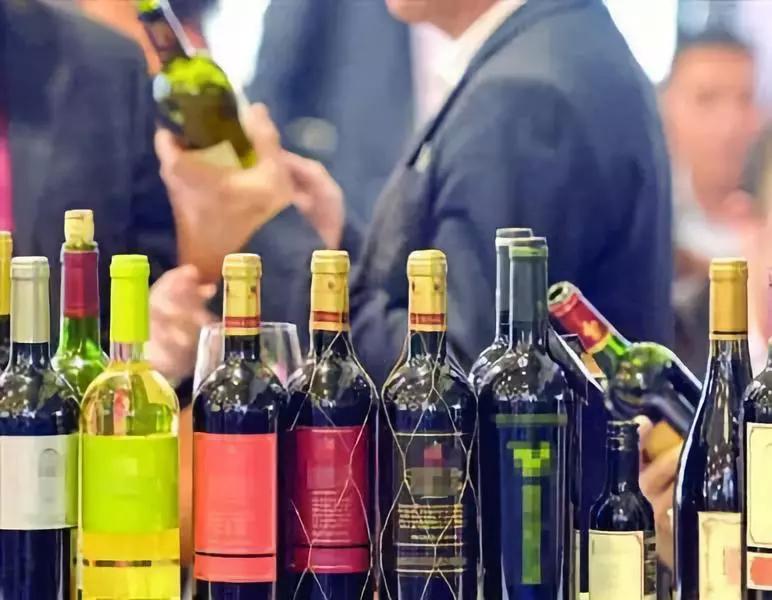 乘机过安检时候手机是什么样的,乘机过安检应该注意啥