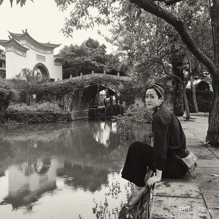 短发留发尴尬期40岁,短发怎么留长才不会尴尬