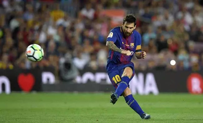 一次学会五个基础足球技巧,足球入门基础技战术讲解