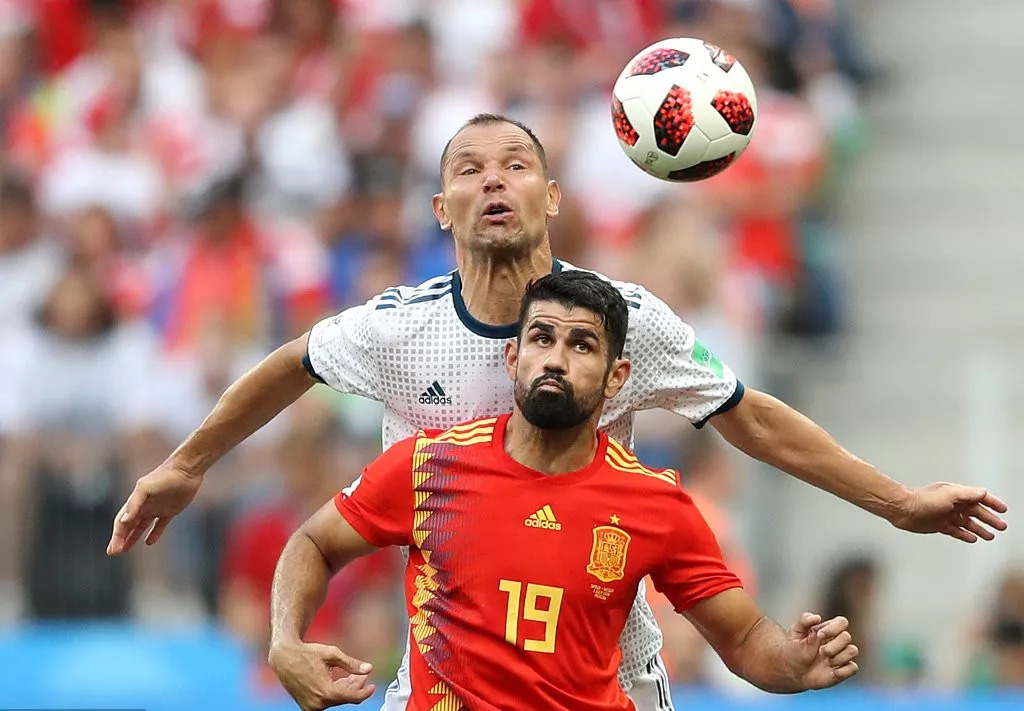 一次学会五个基础足球技巧,足球入门基础技战术讲解