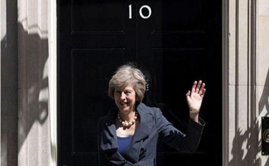 葡萄酒兑红酒有危害吗,喝干红葡萄酒每天喝多少合适