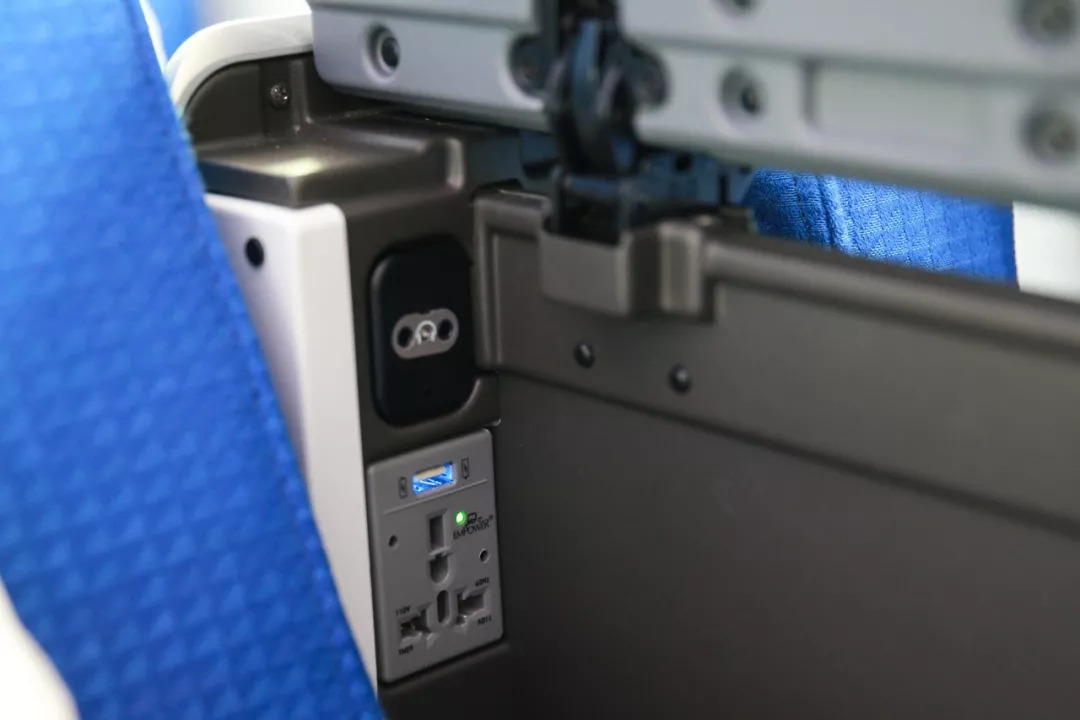 南航波音7879公务舱体验,南航波音787-9公务舱哪个位置好