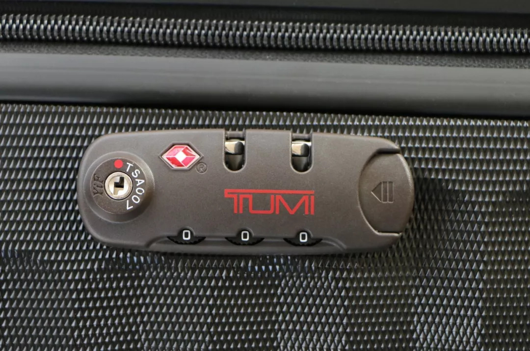 你剁手也要买的12款旅行箱,为什么都有这三个字母?