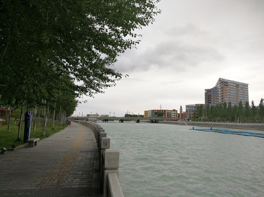 德令哈一座美丽的高原小城,德令哈号称诗歌之城