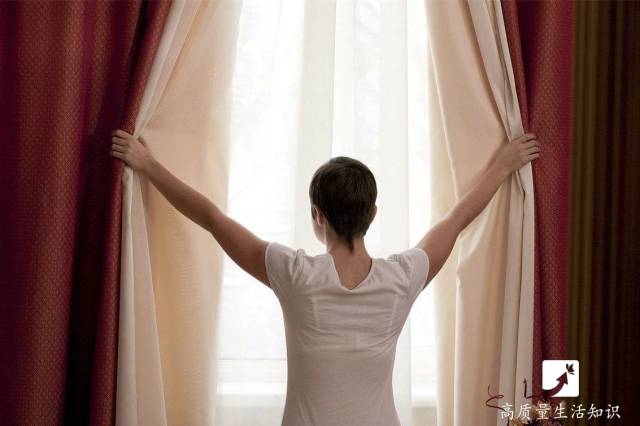 窗帘免拆的清洗方法和技巧,窗帘不用拆清洗小窍门