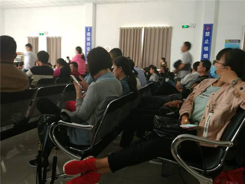 驾照考试科目二考什么内容的题,驾照考试科目二学什么