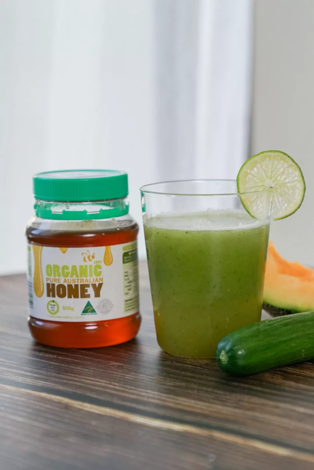 工作太累喝点小酒,工作累了来一杯酒