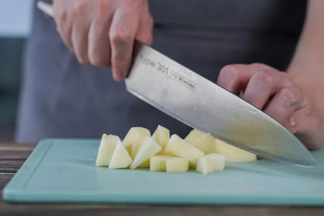 工作太累喝点小酒,工作累了来一杯酒