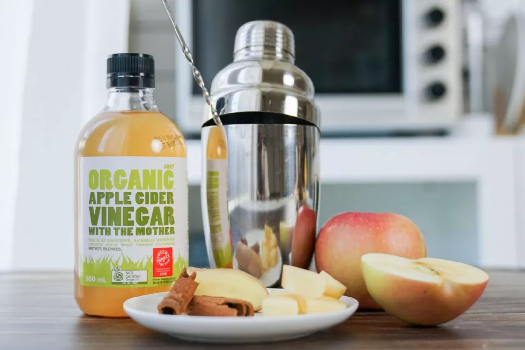 工作太累喝点小酒,工作累了来一杯酒