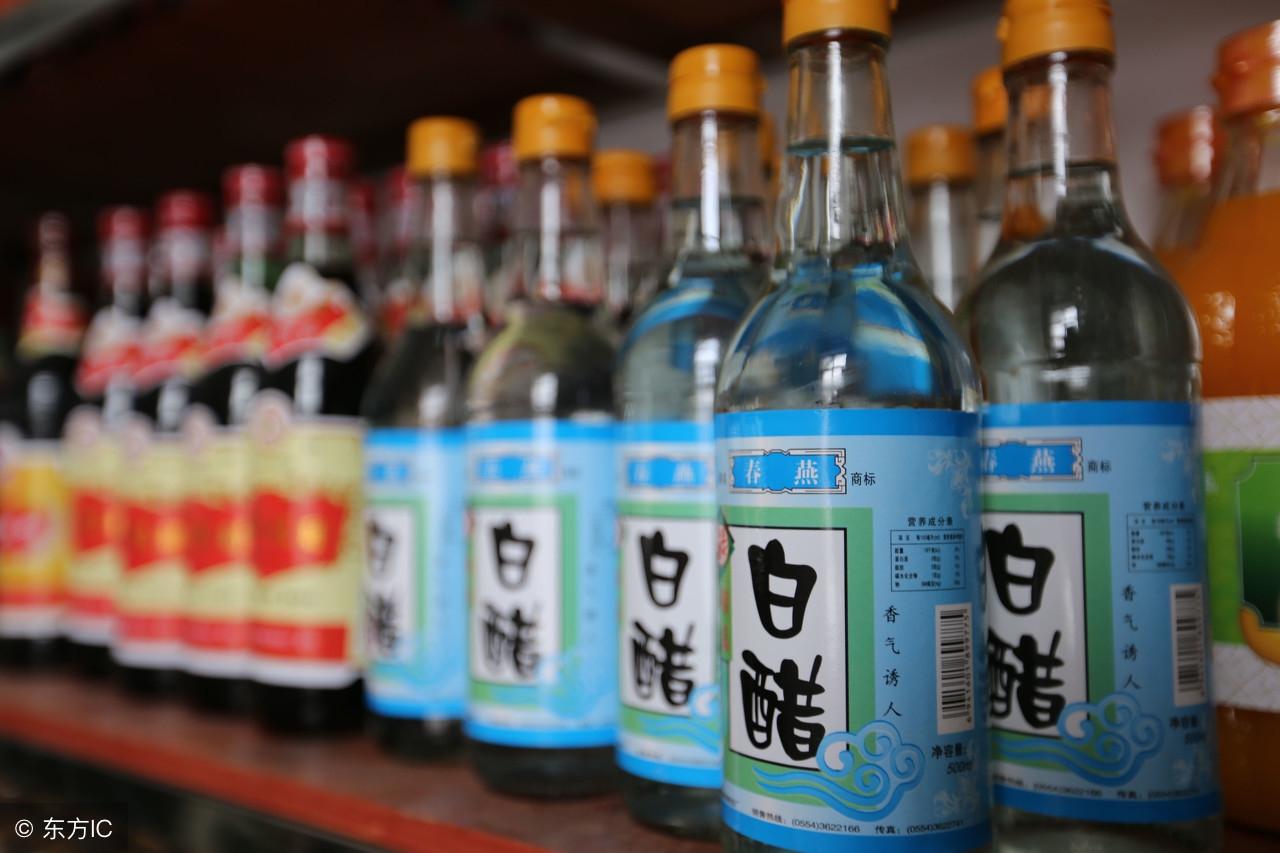 衣服用爆炸盐泡越泡越脏,衣服不小心沾上84消毒液如何补救