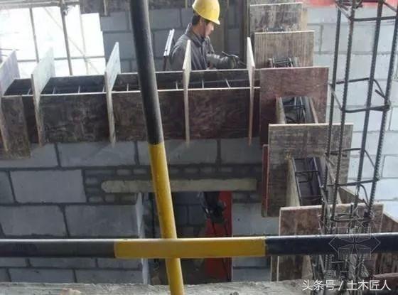 二次结构飘檐怎么装模板,建筑工地二次结构支模板视频