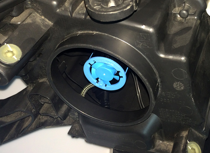 更换led车灯要不要装防尘罩,汽车大灯更换外罩需要多少度