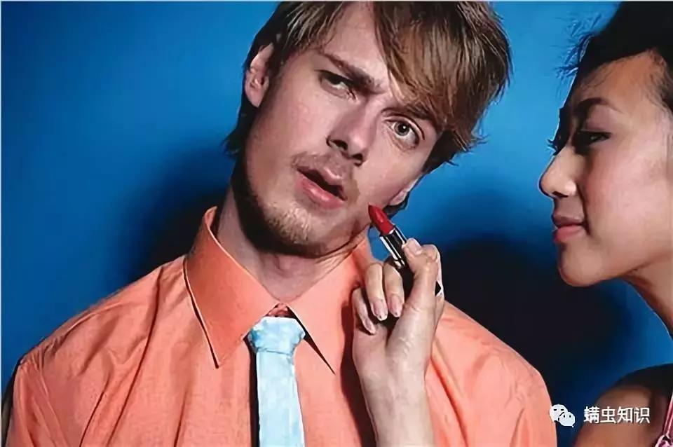 鼻子两侧黑头怎么处理,鼻子上有黑头应该注意些什么