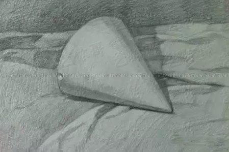 画光影变幻的圆锥,倒立的圆锥光影素描