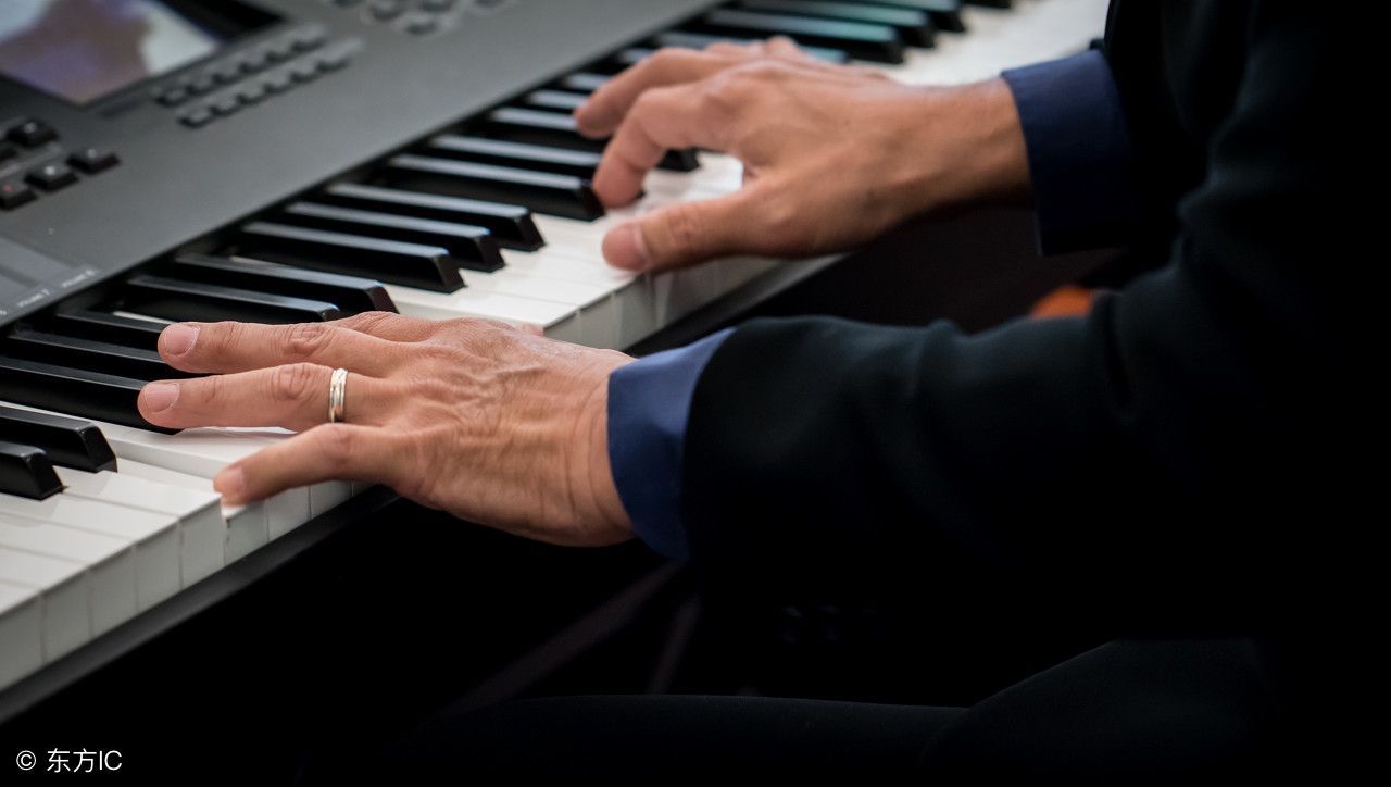 新手电子琴入门教学歌曲,新手电子琴入门曲谱大全