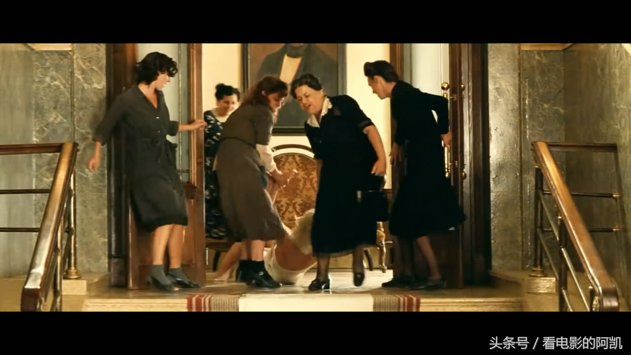 为何有关女性的案件屡禁不止!看了《美丽传说》或许就能明白原因