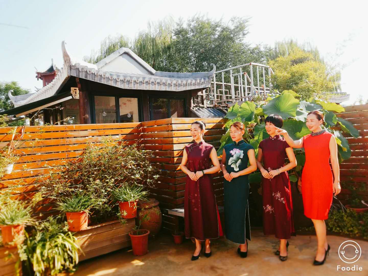 花艺冰酒岁月醇香护城河畔“醉尔红红酒沙龙”有品有魅力