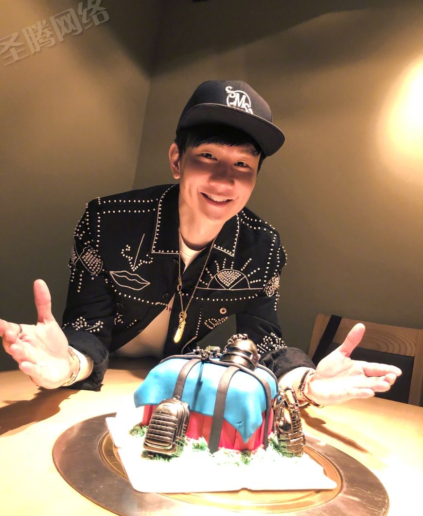 林俊杰玩吃鸡视频,林俊杰吃鸡皮肤