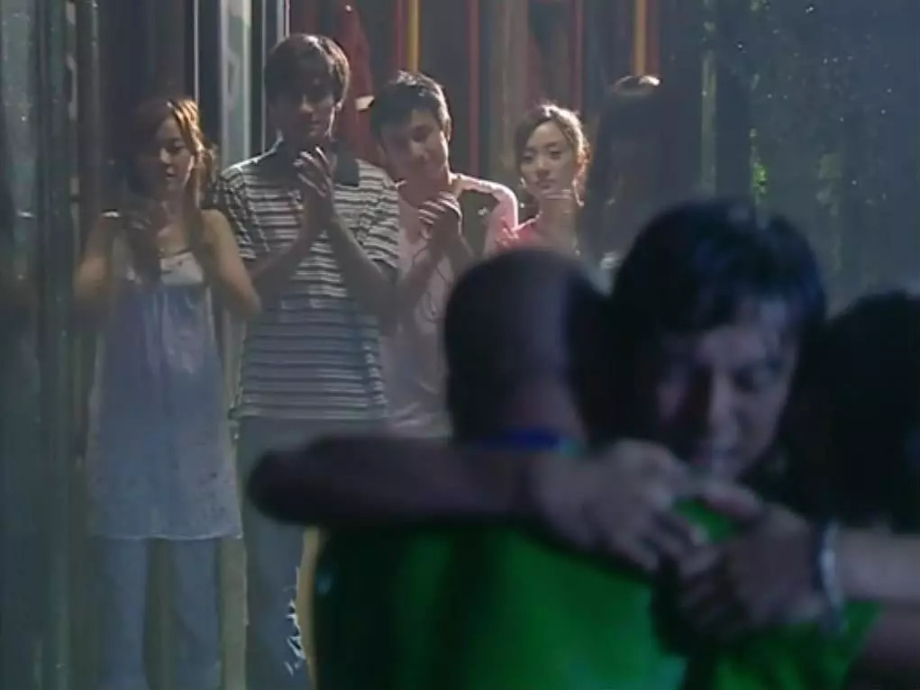 房租之殇，睡过铁笼、隔断间、太空舱的人都懂