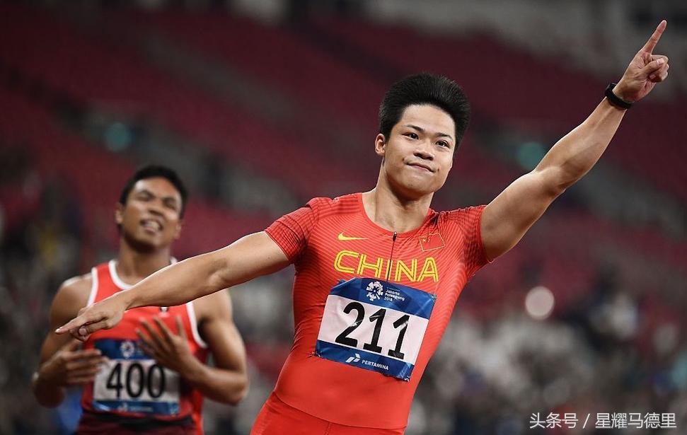 苏炳添百米夺冠跪地怒吼原声,苏炳添9秒92夺冠跪地照片