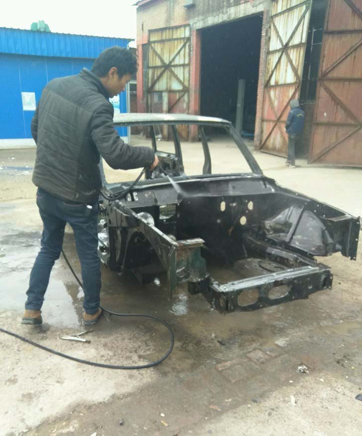 93年切诺基213小切越野大变身，重度爆改8寸升高石头派攀岩大脚怪