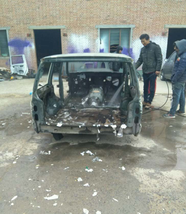 93年切诺基213小切越野大变身，重度爆改8寸升高石头派攀岩大脚怪