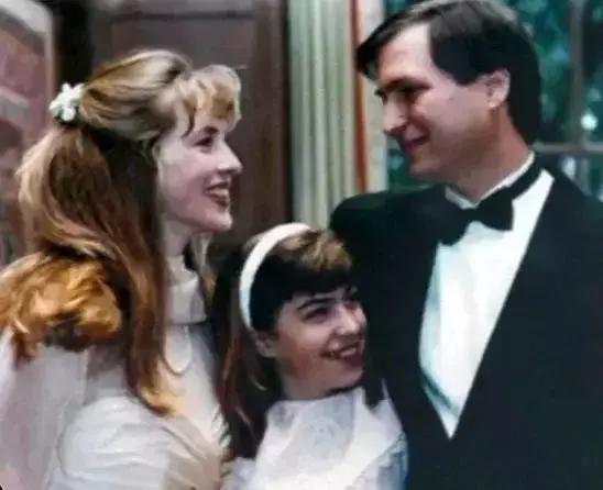 乔布斯继女回忆录,乔布斯的私生女有多少遗产