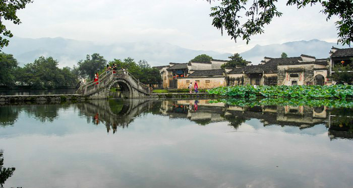 安徽宏村有哪些景点,安徽宏村一座古老的水墨画卷古城