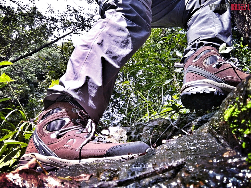 探路者新款登山鞋测评,探路者高帮登山鞋怎么样