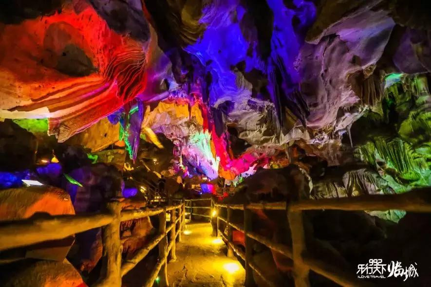 这样的人体彩绘还没人玩过，真想不到，惊艳到了