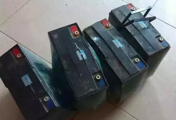 电动车行走慢加速时咯噔响一声,电动车加速慢是什么原因