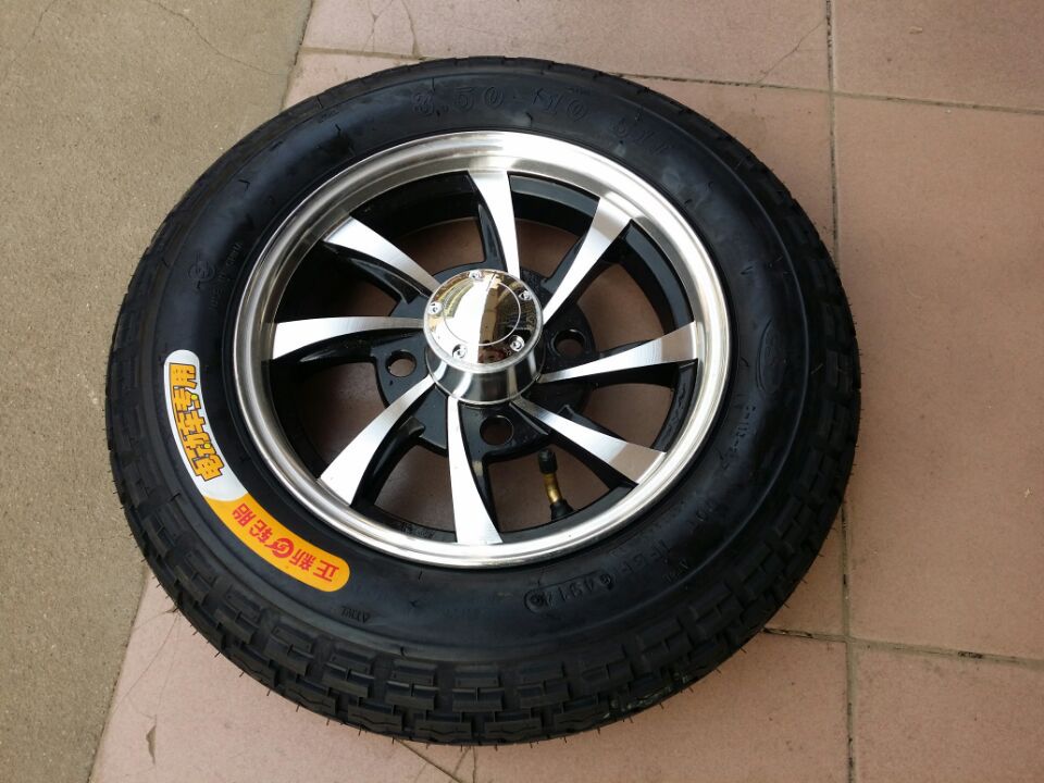 电动车行走慢加速时咯噔响一声,电动车加速慢是什么原因